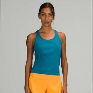 Lululemon Swiftly Tech Racerback 2.0 *Race
Capri / Capture Blue Size 14